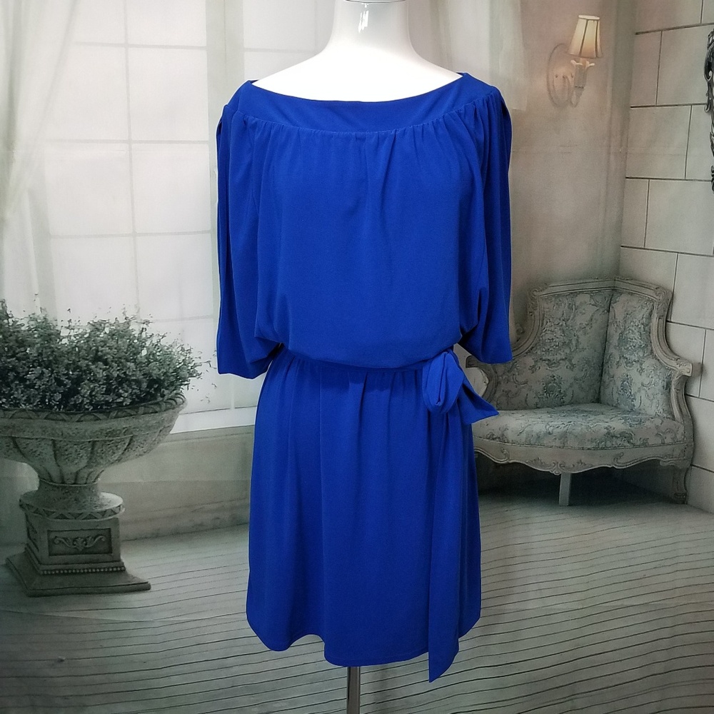 Wishes! Dress size m blue cold shoulder